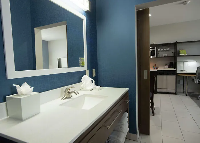Hotel Home2 By Hilton Hills 3*