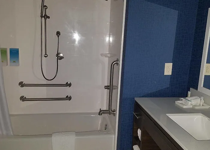 Home2 By Hilton Hills Hotel 3*
